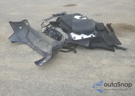 2022 Tesla Model Y z USA, uszkodzony, nr VIN 7SAYGDEE1NF491460